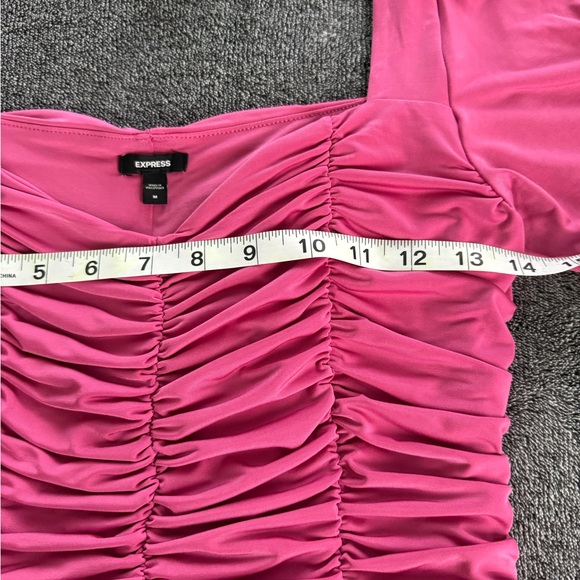 Express Chic Fuchsia Ruched Top - Picture 4 of 5